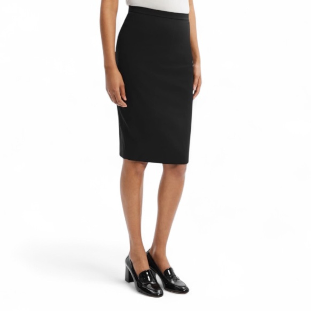 Theory size 6- Black Traceable Wool Knee-Length Pencil Skirt